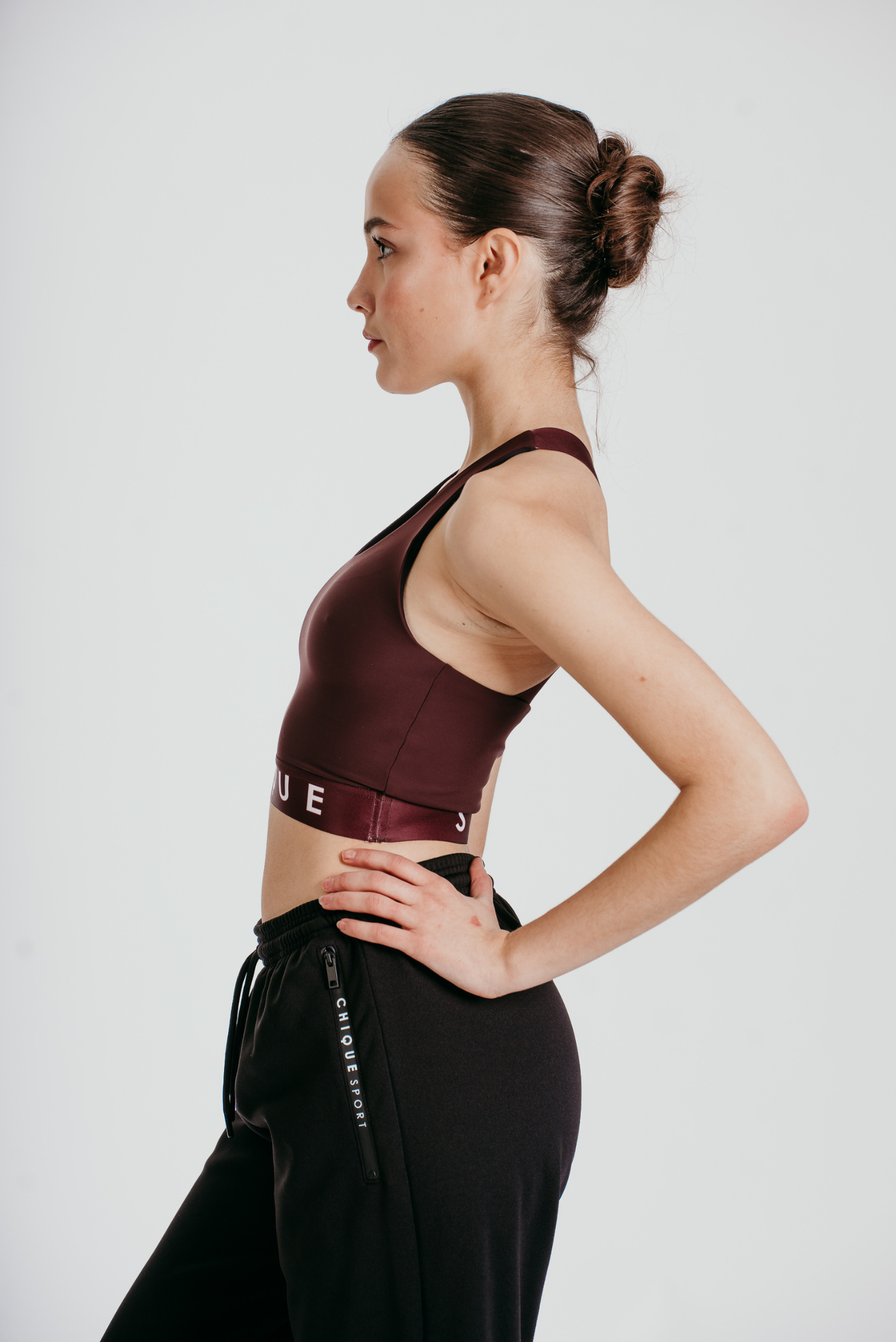 Fierce Halo Crop Top in Trüffel
