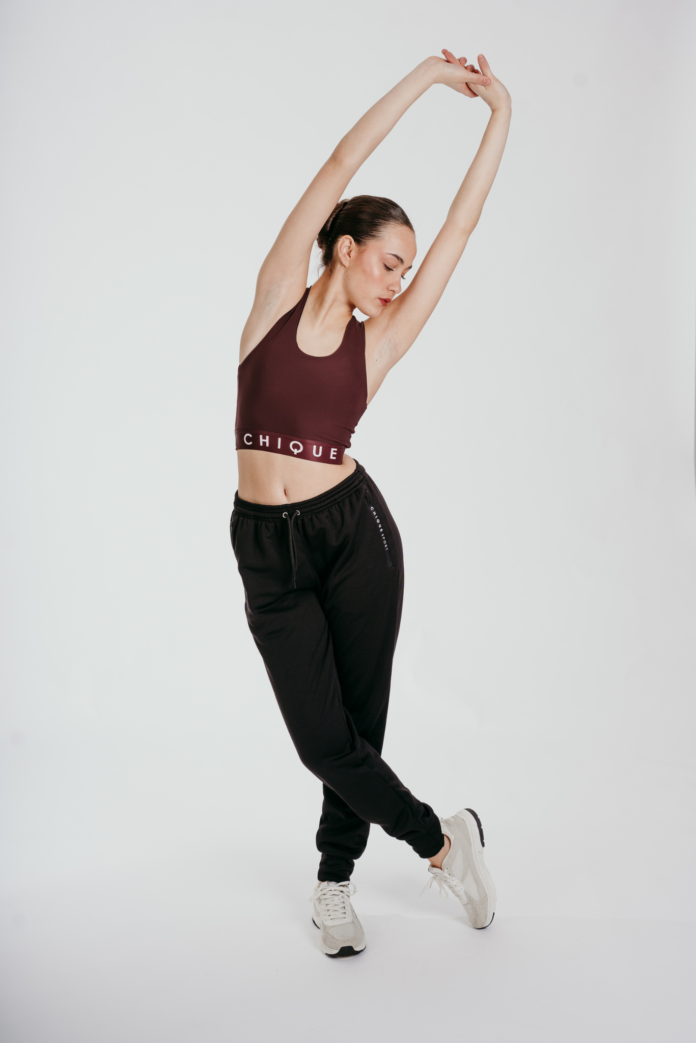 Fierce Halo Crop Top in Trüffel
