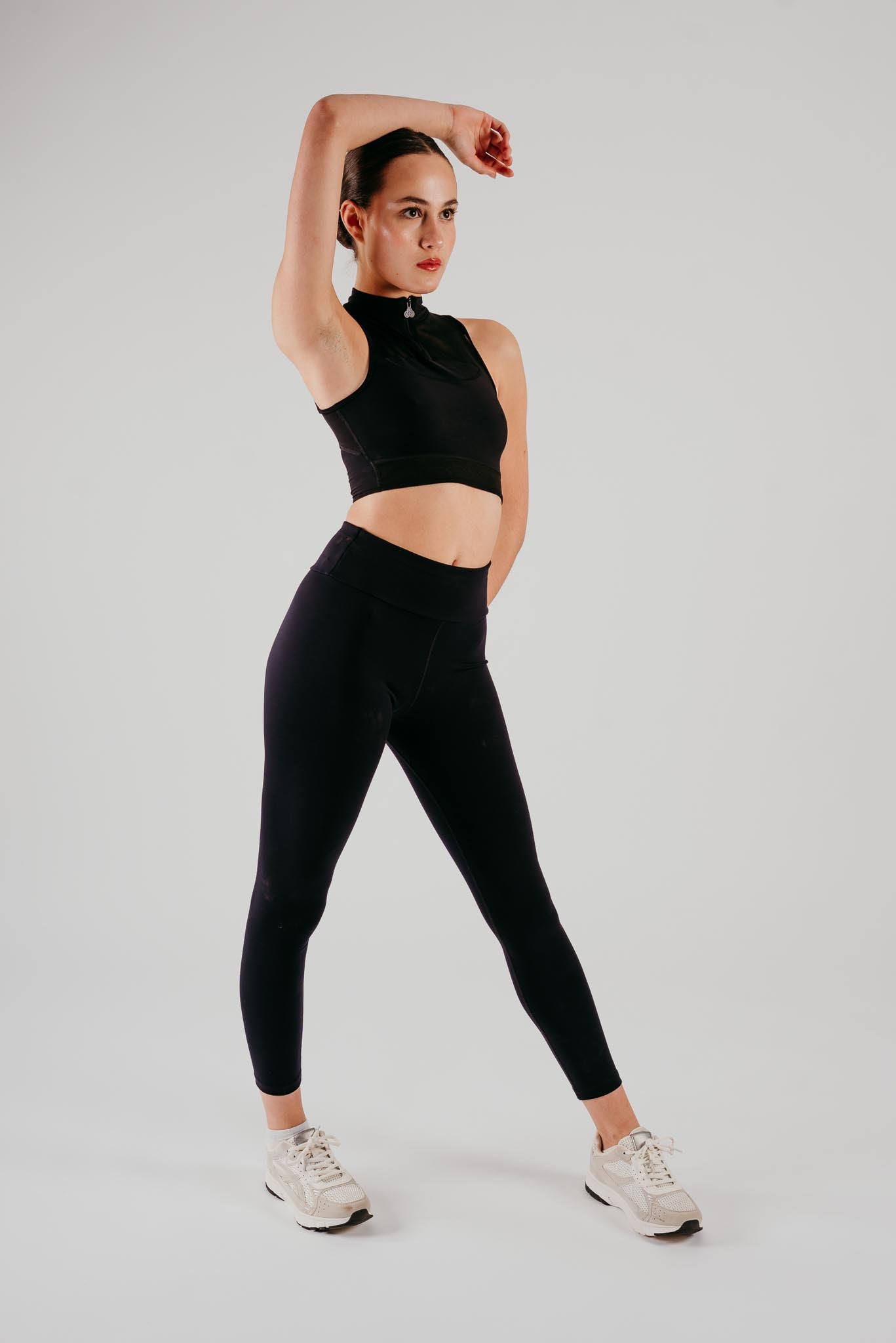 Phoenix Crop Bra in Nero