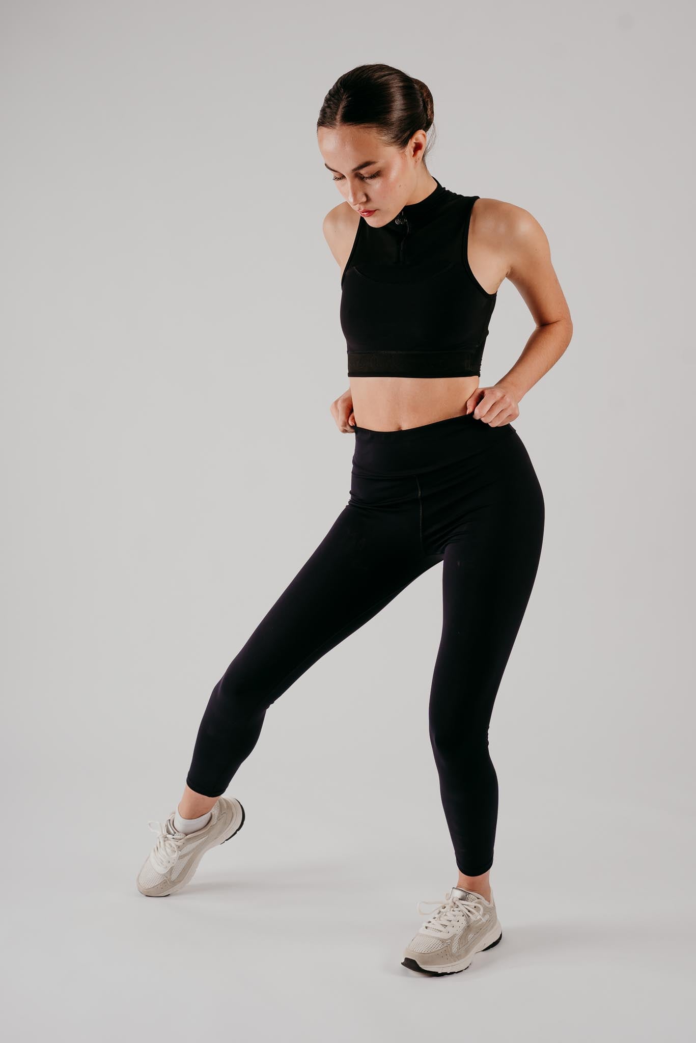 Phoenix Crop Bra in Nero