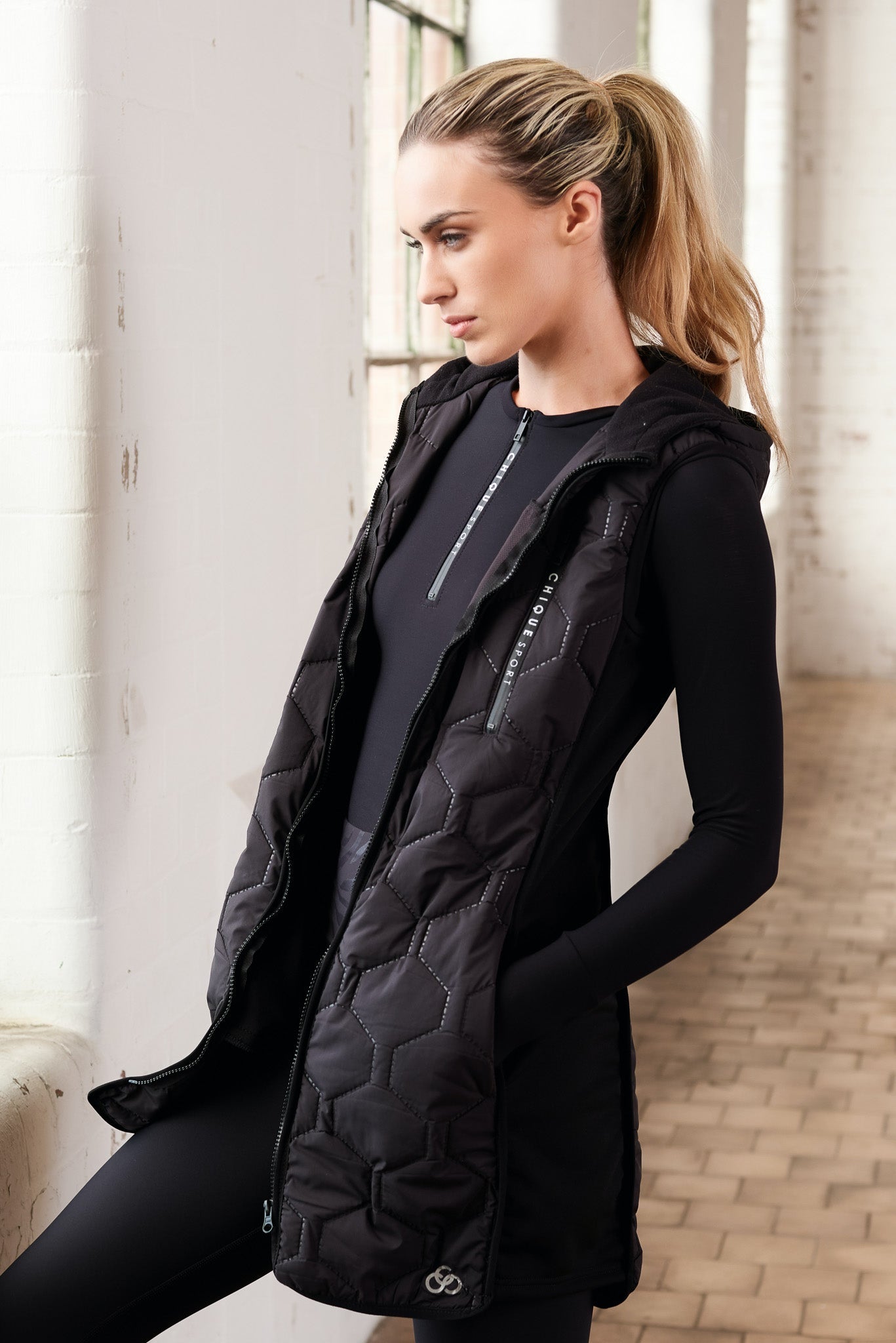 Iconic Long Bodywarmer in Black