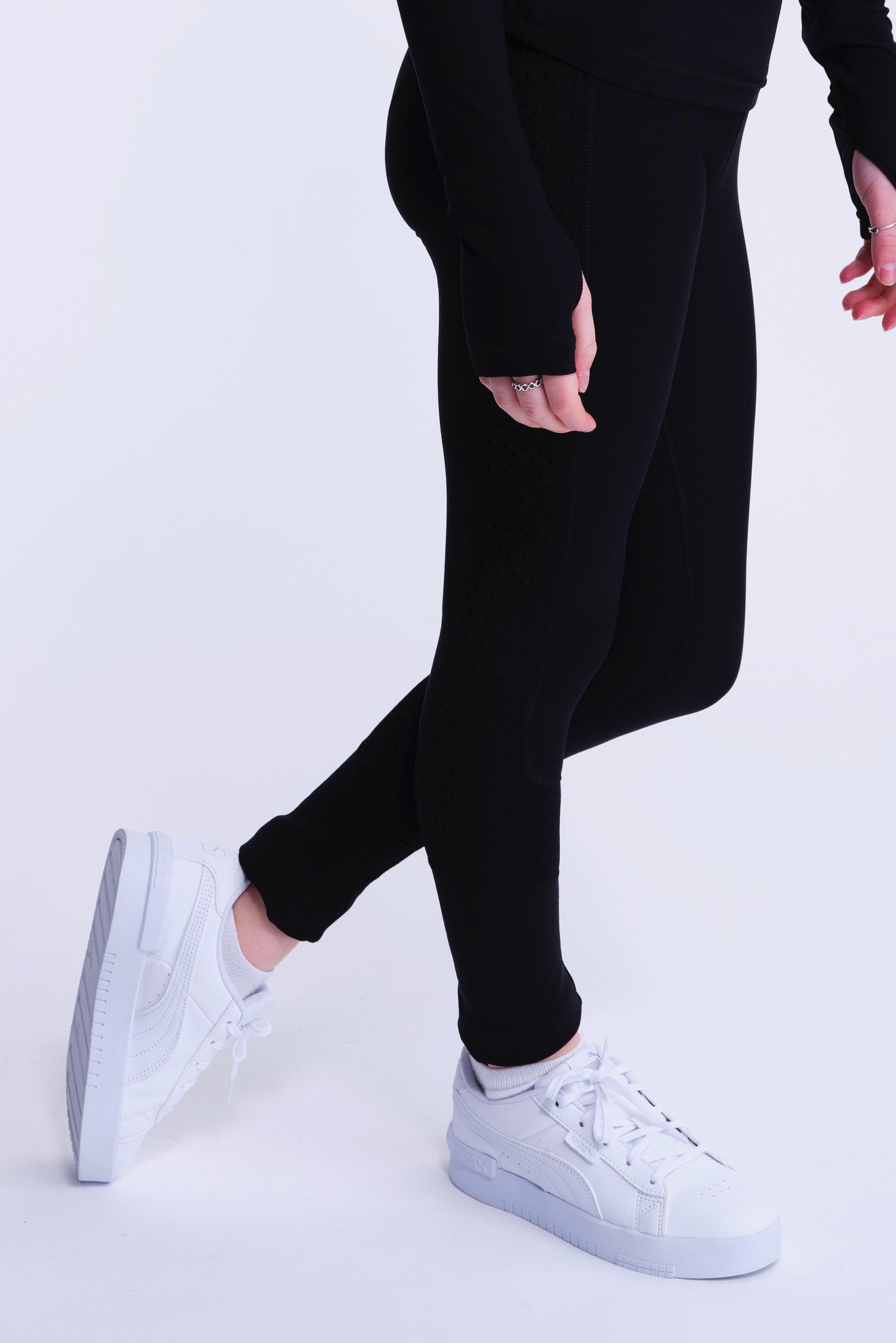 Passion Non-Slip Leggings in Black