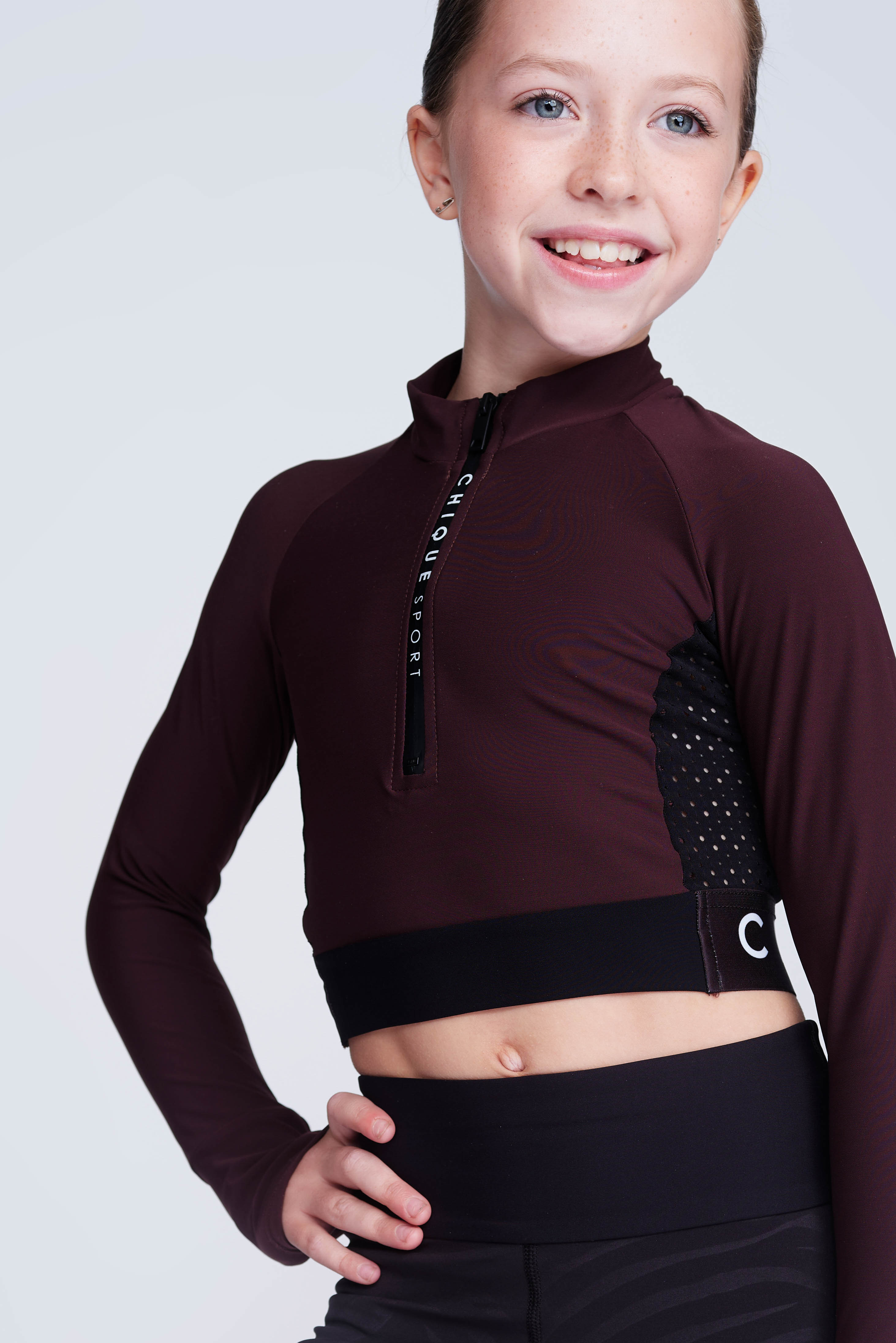 Ignite Long-Sleeve Crop in Truffle