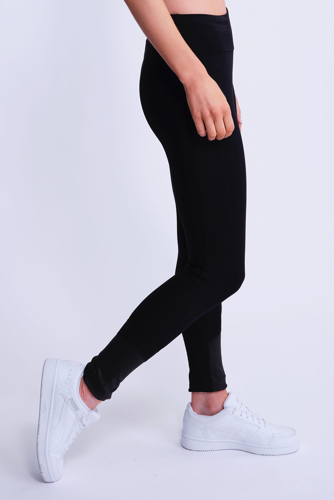 Passion Non-Slip Leggings in Black