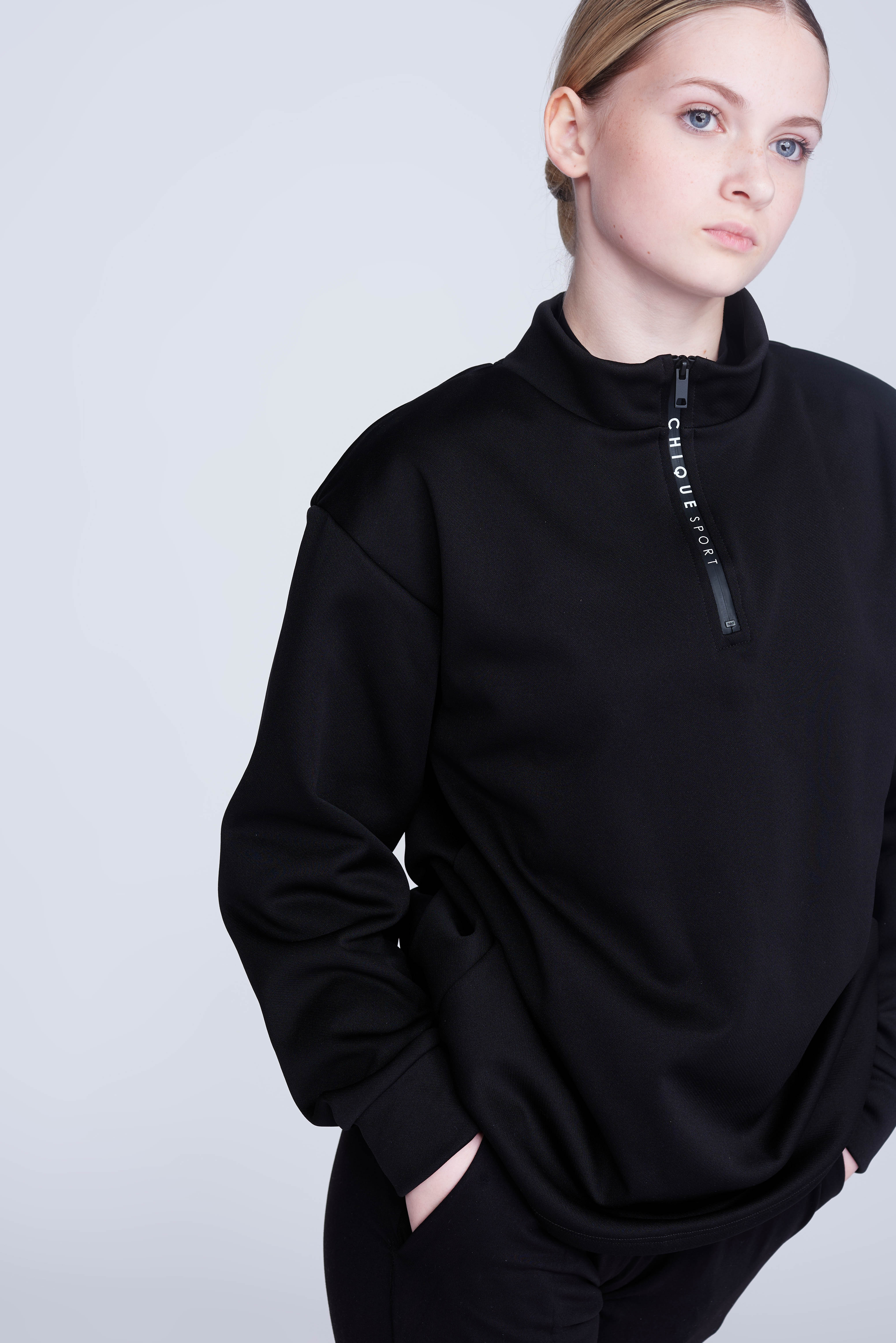 Ignite Half-Zip Top in Black