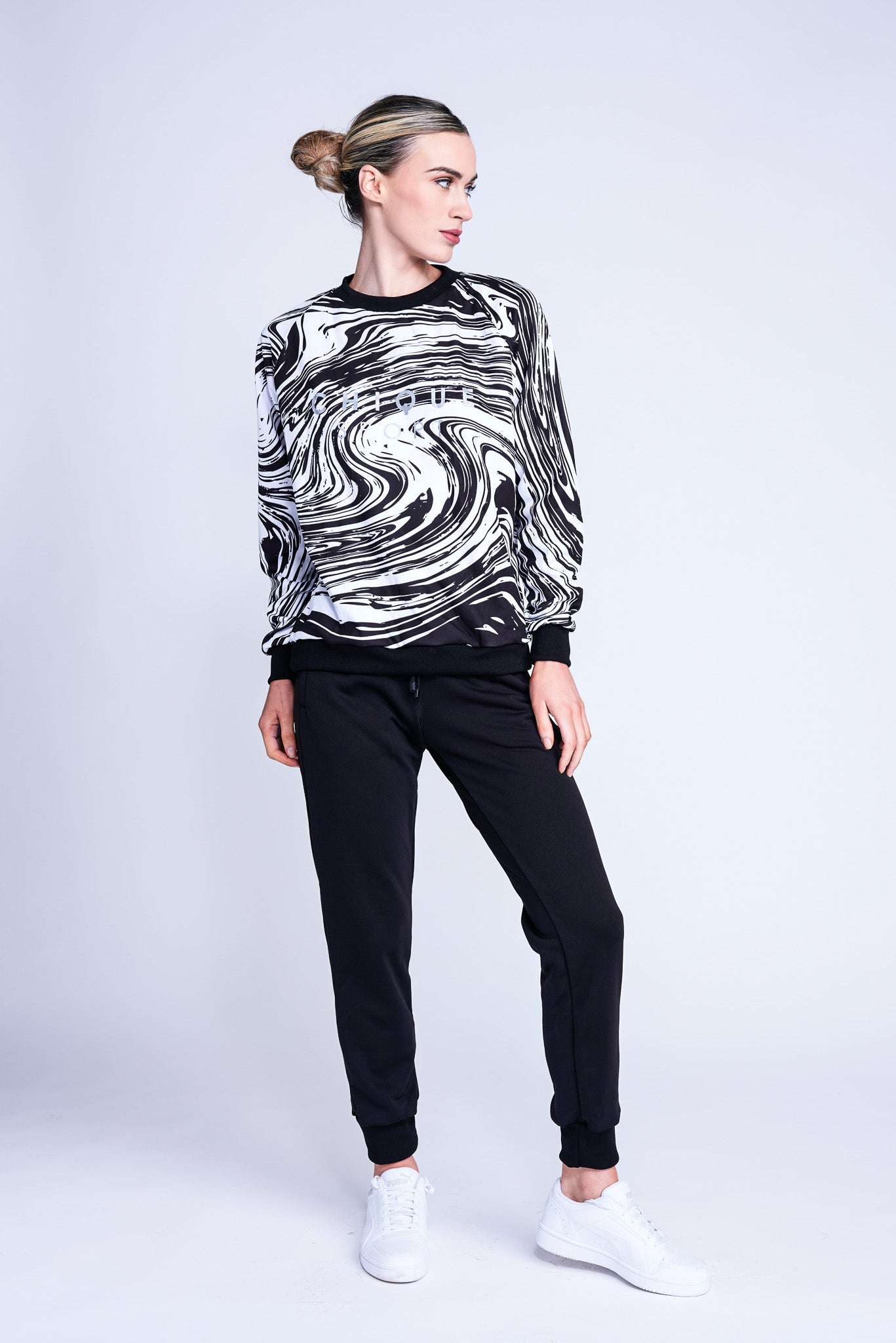 Fierce Open-Back Sweatshirt in Swirl