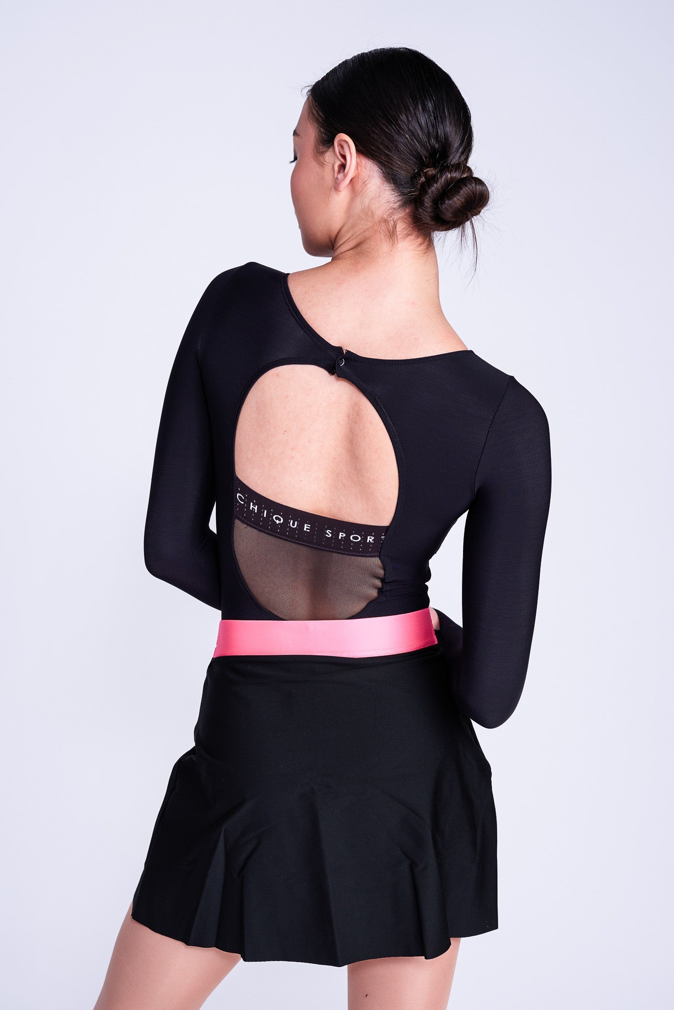 Empower Langsleeve Leotard in Zwart