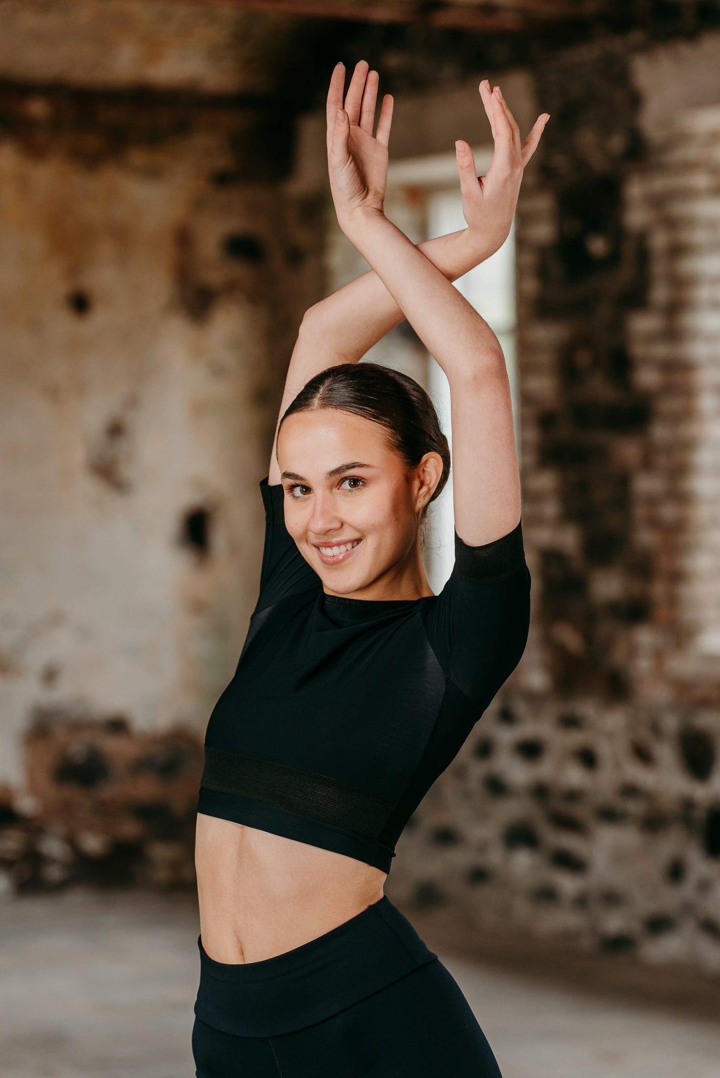 Phoenix Crop T-Shirt in Schwarz