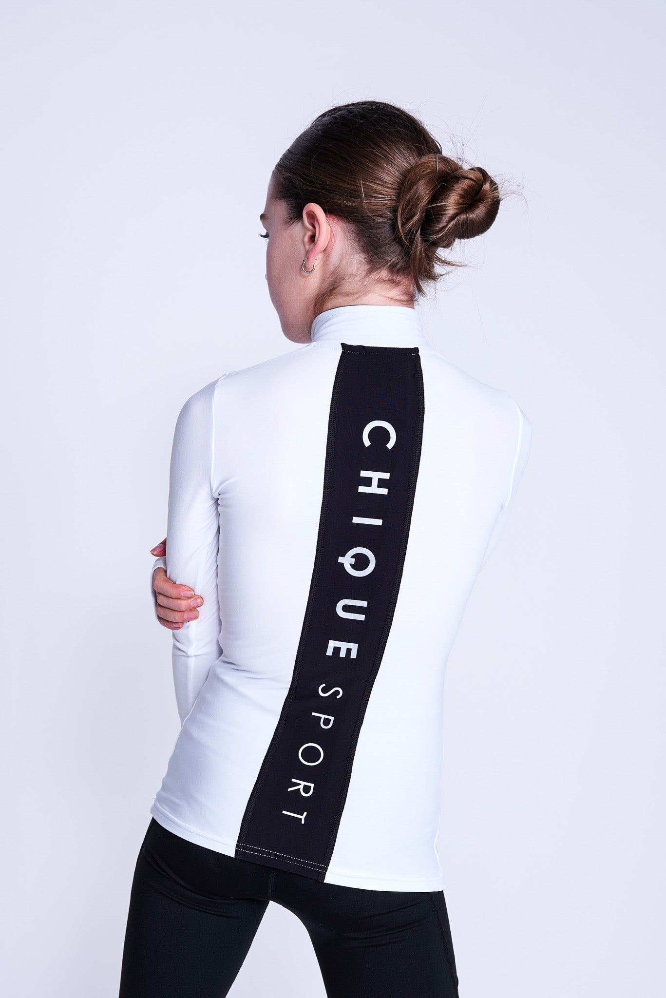 Chique Sport on X: Elegant and graceful in the NEW White collection which  is available NOW over at  Save 10% on all white  orders with the code: White10. Comment ❄️ if